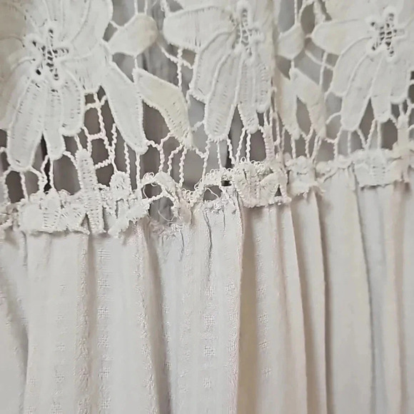 LACE BLOUSE - Picture 6 of 7